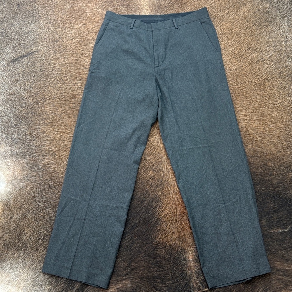 Calvin Klein Men’s 32x30 Gray Trousers Slacks Dress Pants